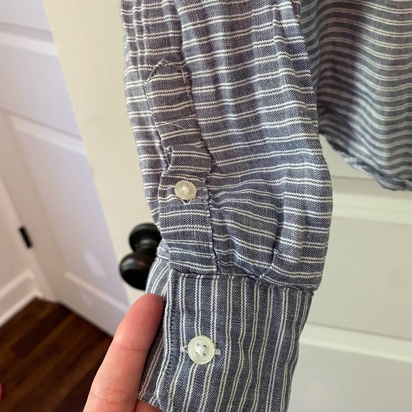 Banana Republic Quinn Boy Fit Blue White Stripe Button Down Shirt Size XS - Picture 2 of 4
